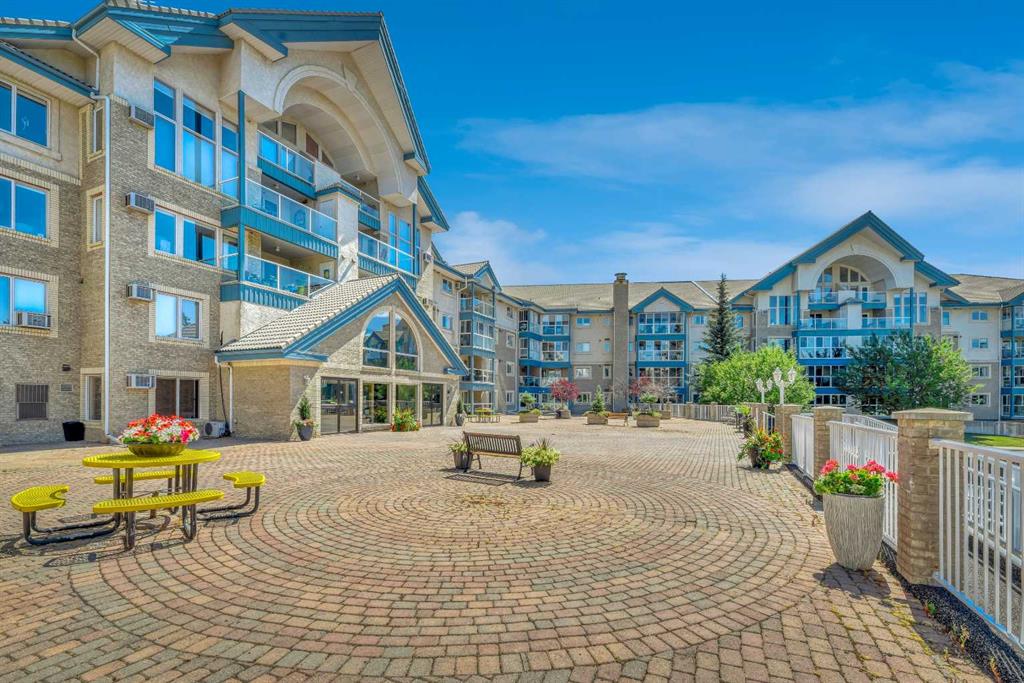 Picture of 204, 7239 Sierra Morena Boulevard SW, Calgary Real Estate Listing