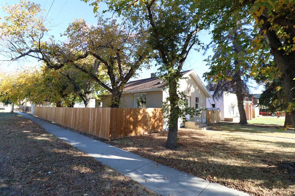 Picture of 5103 44 ave  , Taber Real Estate Listing