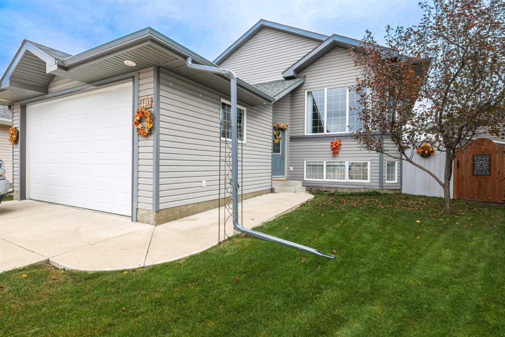 Picture of 4403 59 StreetClose , Rocky Mountain House Real Estate Listing