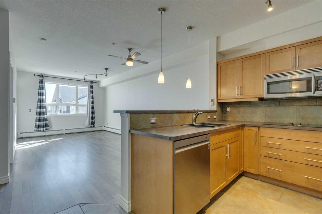 Picture of 439, 26 Val Gardena View SW, Calgary Real Estate Listing