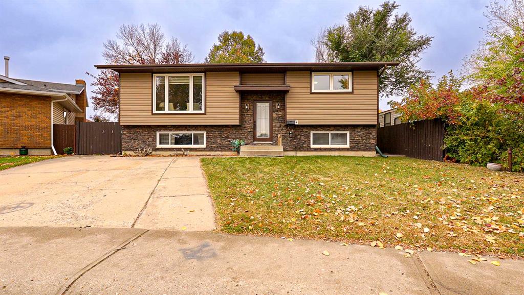 Picture of 37 Ross Haven Way SE, Medicine Hat Real Estate Listing