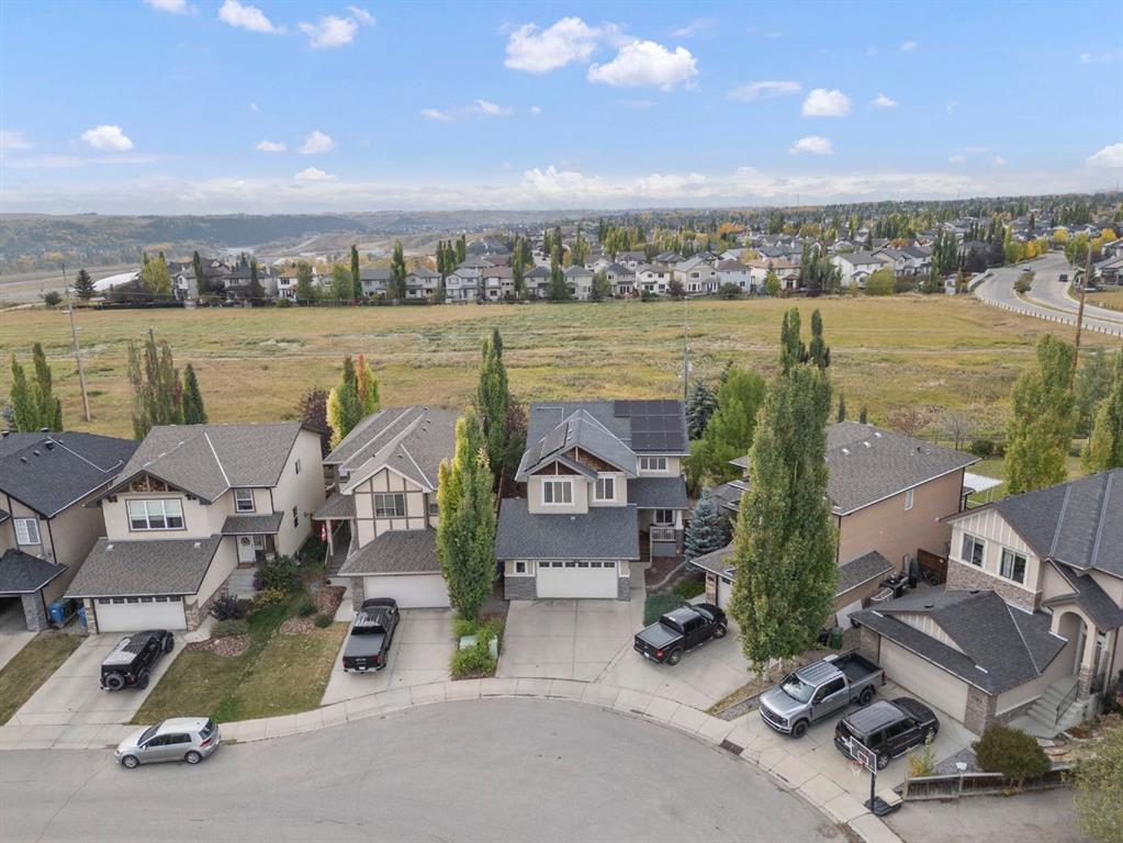 Picture of 498 Tuscany Ravine Road NW, Calgary Real Estate Listing