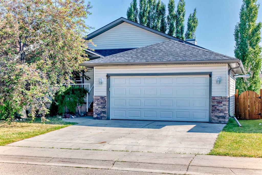 Picture of 412 Highland Close , Strathmore Real Estate Listing