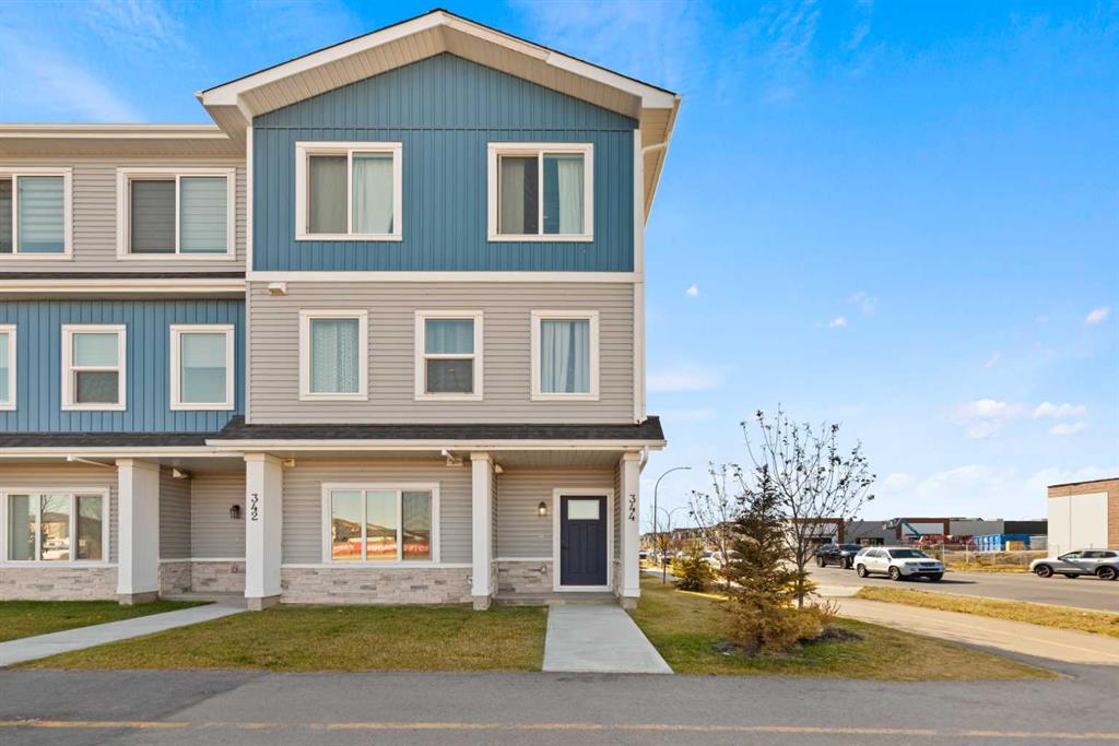 Picture of 344 Corner Meadows Square NE, Calgary Real Estate Listing