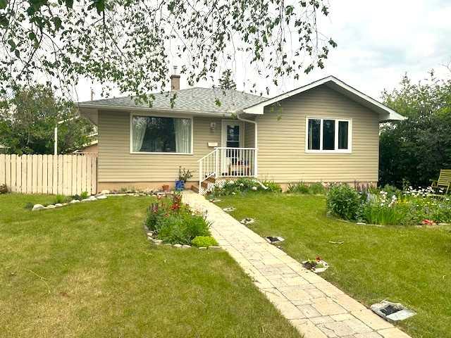 Picture of 4736 Worcester Drive SW, Calgary Real Estate Listing