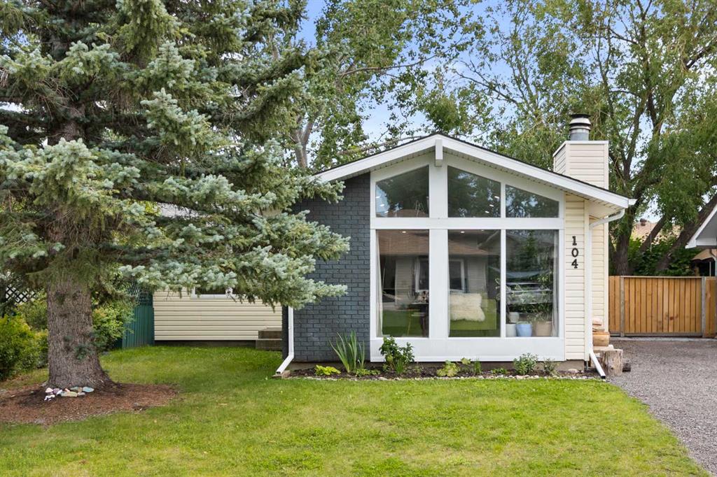 Picture of 104 Thorson Crescent , Okotoks Real Estate Listing