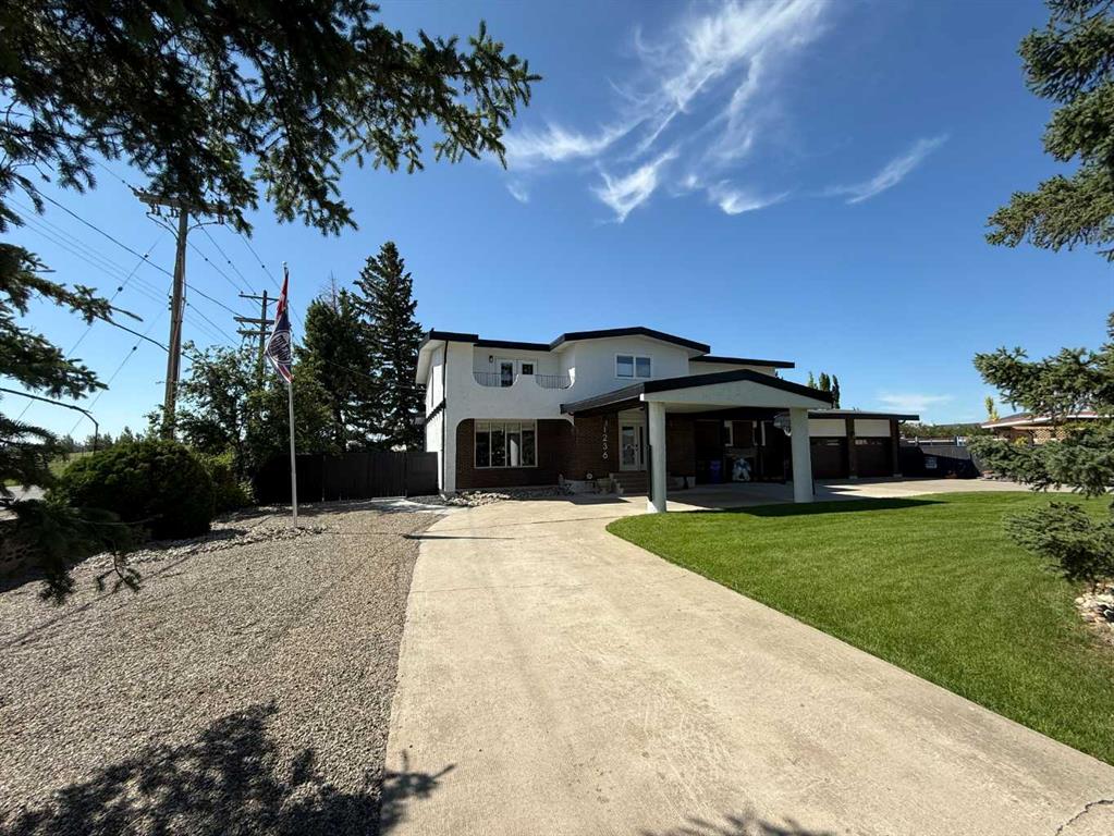 Picture of 1236 40 Avenue N, Lethbridge Real Estate Listing