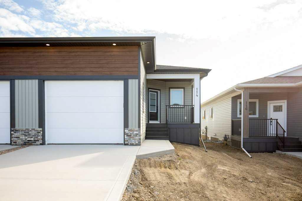 Picture of 114 Gray Close , Sylvan Lake Real Estate Listing