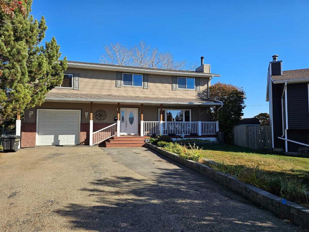Picture of 31 Willow Crescent , Lacombe Real Estate Listing