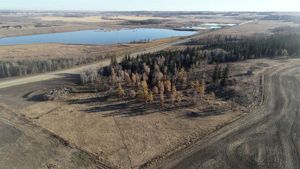 Picture of 424 Township Road , Rural Ponoka County Real Estate Listing