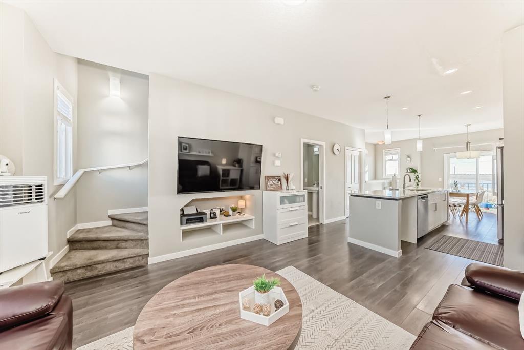 Picture of 84 Copperstone Villas SE, Calgary Real Estate Listing