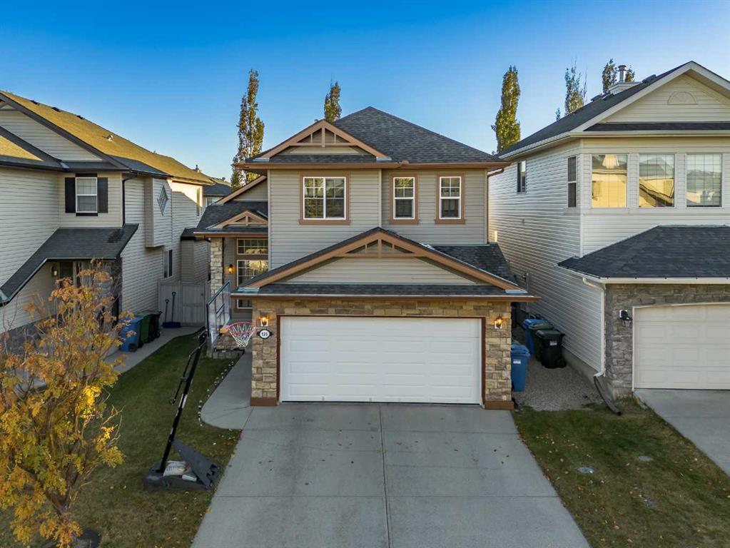 Picture of 126 Kincora Park NW, Calgary Real Estate Listing
