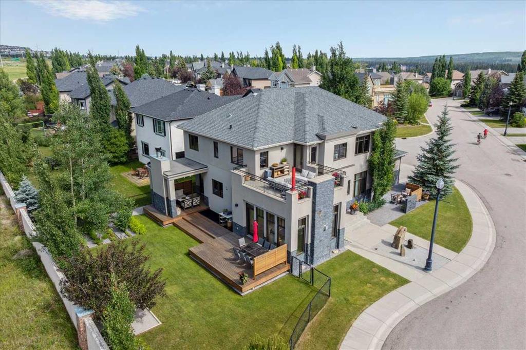 Picture of 374 Discovery Ridge Way SW, Calgary Real Estate Listing