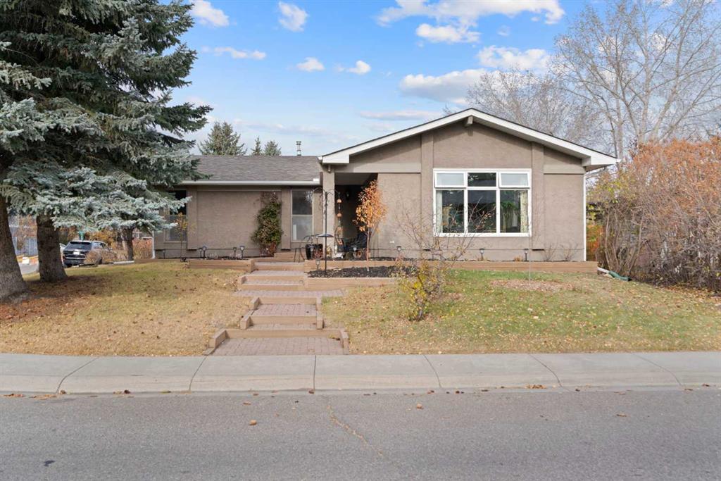 Picture of 9632 Oakcliffe Drive SW, Calgary Real Estate Listing