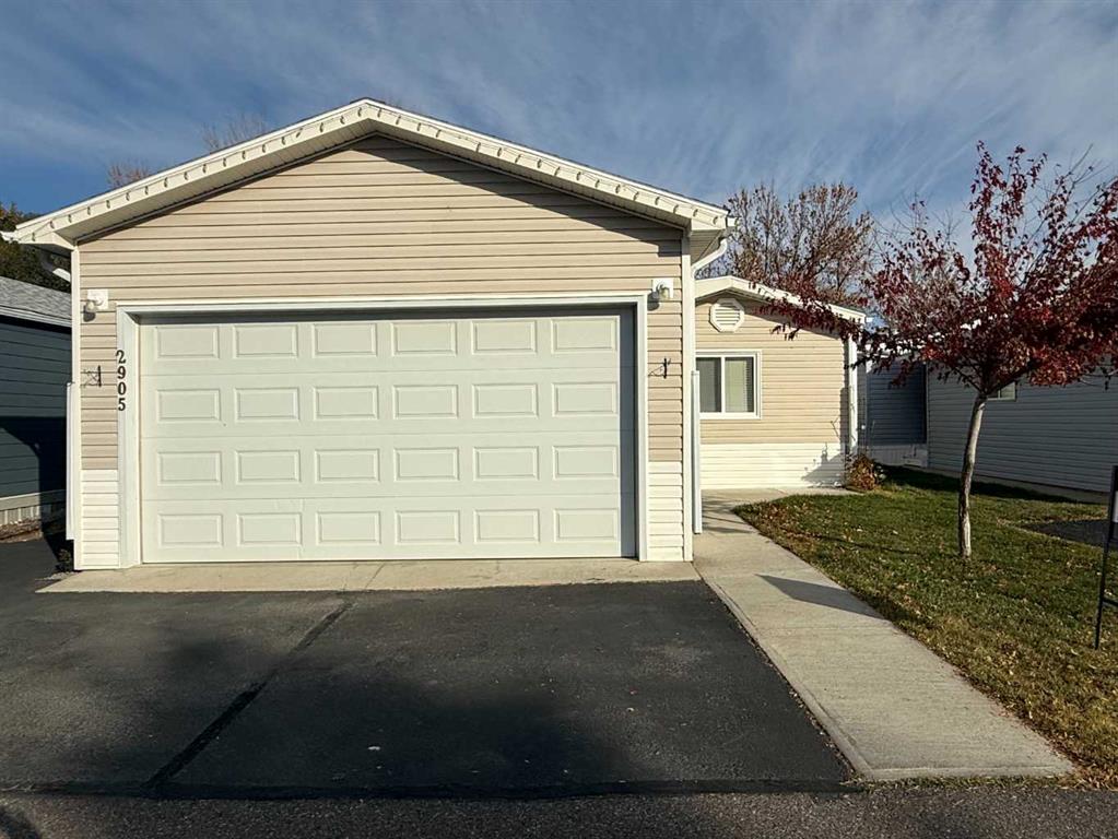 Picture of 2905 30 Avenue S, Lethbridge Real Estate Listing