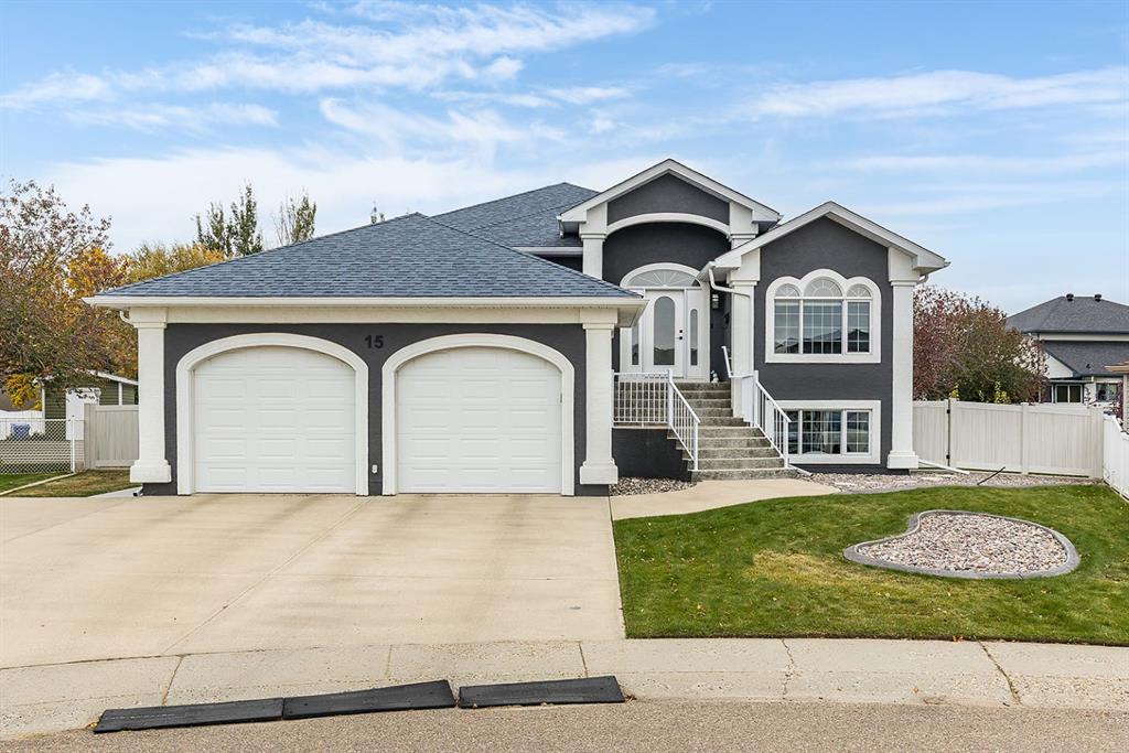 Picture of 15 Turner Close SE, Medicine Hat Real Estate Listing