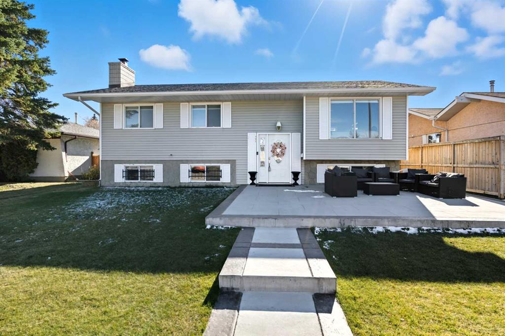 Picture of 211 Pinetree Place NE, Calgary Real Estate Listing