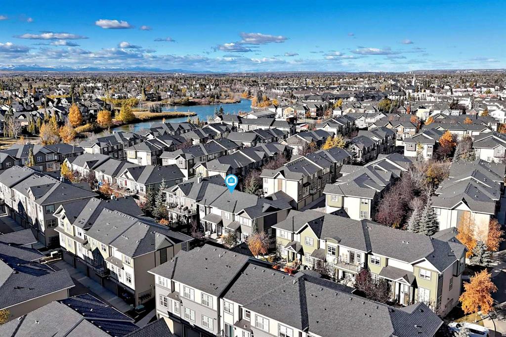 Picture of 1022 Mckenzie Towne Villas SE, Calgary Real Estate Listing