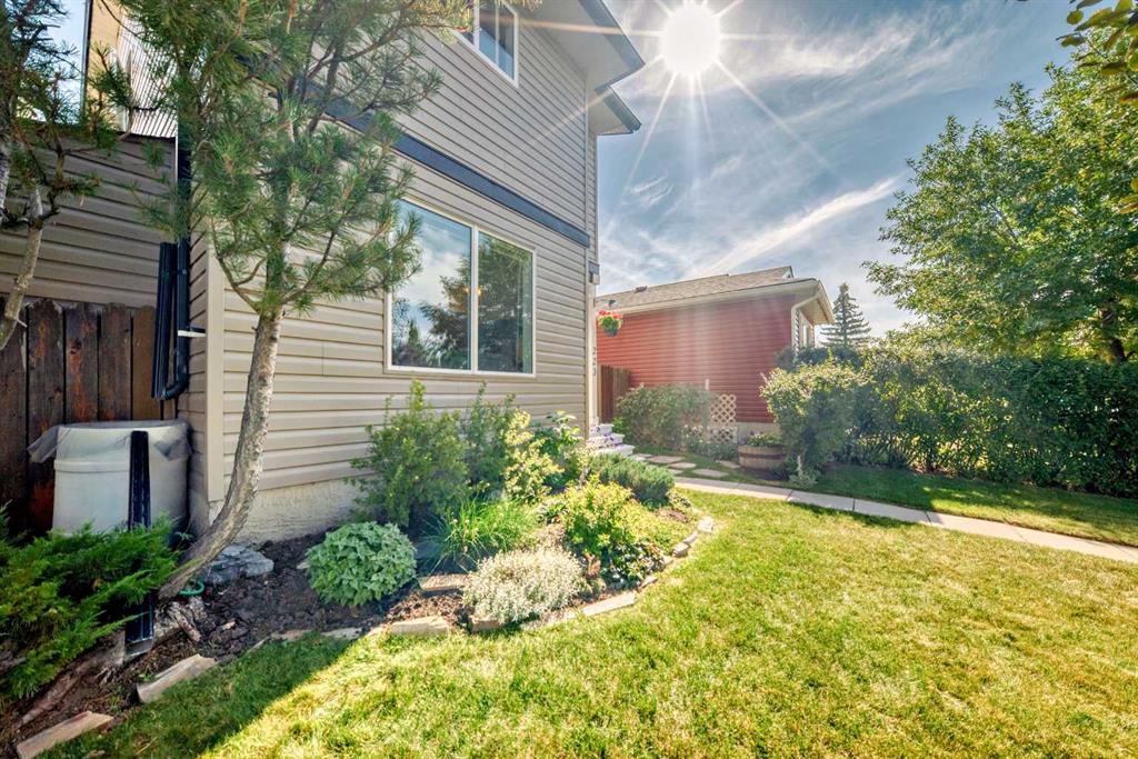 Picture of 223 Martindale Boulevard NE, Calgary Real Estate Listing