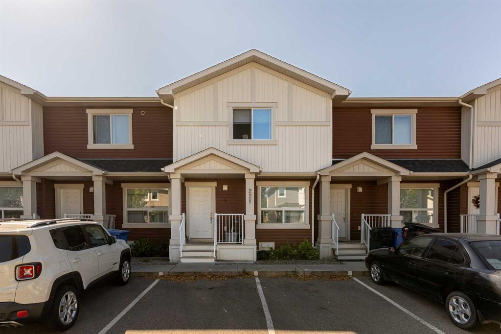 Picture of 5, 221 Silkstone Road W, Lethbridge Real Estate Listing