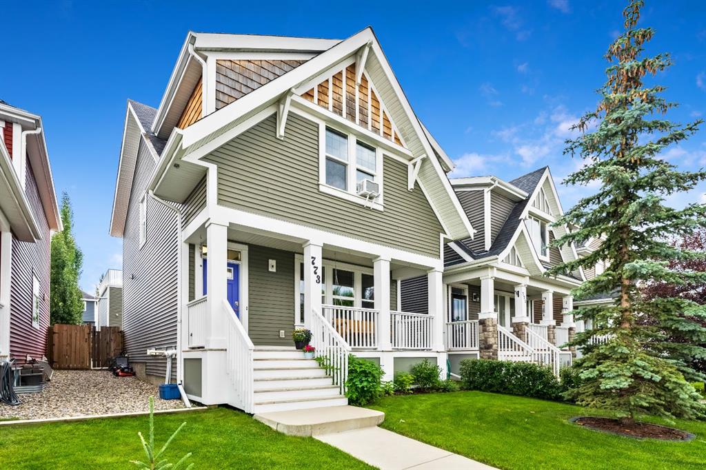 Picture of 773 River Heights Crescent , Cochrane Real Estate Listing
