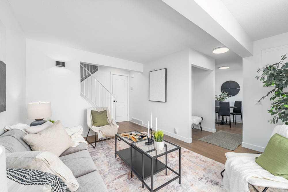 Picture of 20, 1055 72 Avenue NW, Calgary Real Estate Listing