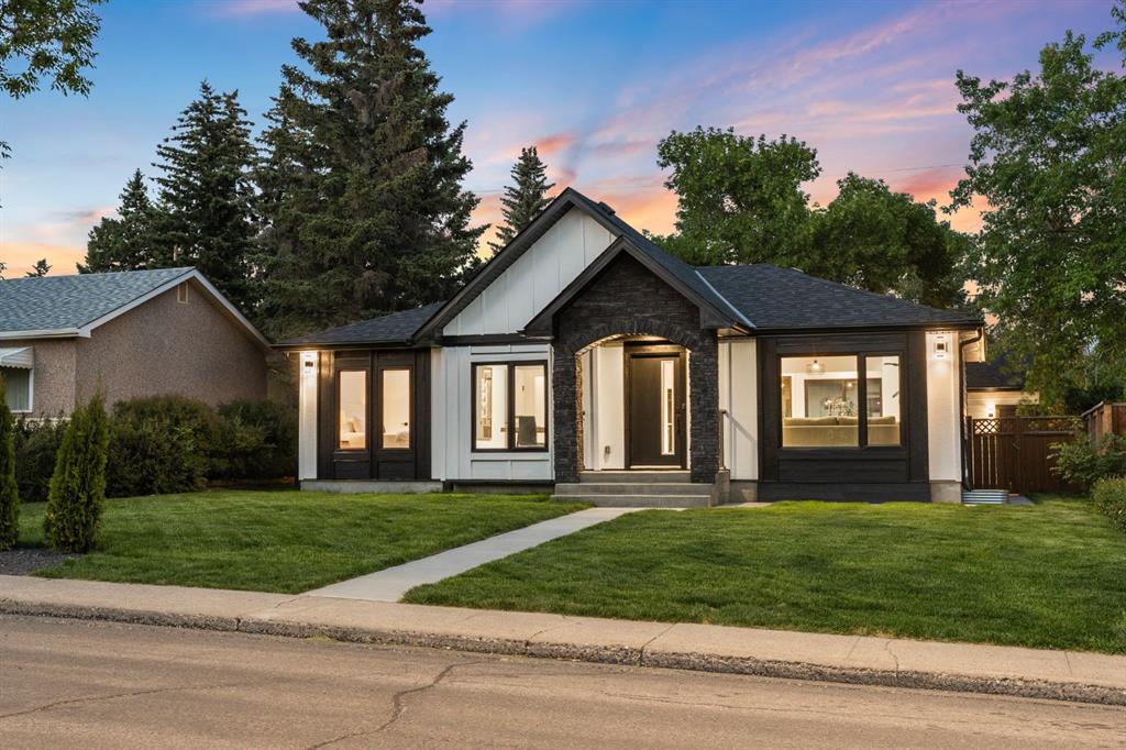 Picture of 4940 45 Street SW, Calgary Real Estate Listing