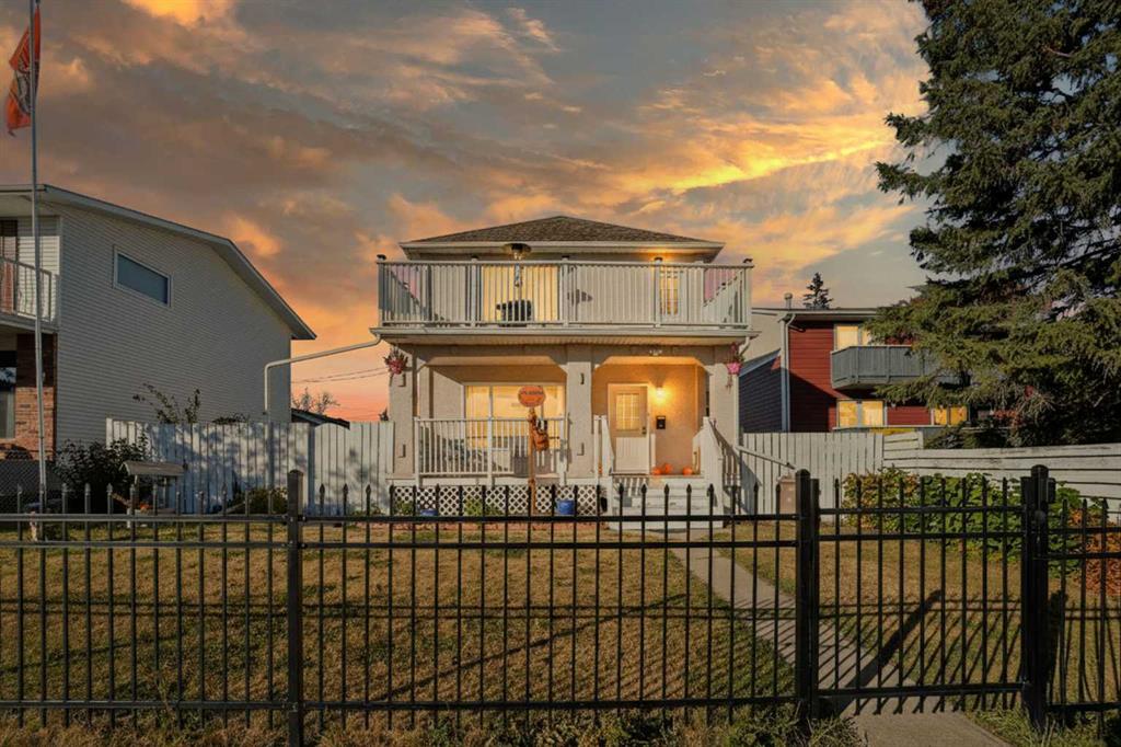 Picture of 4 Howarth StreetClose , Red Deer Real Estate Listing