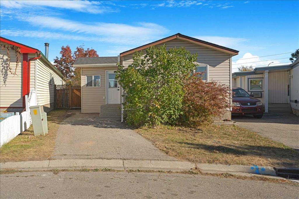 Picture of 210 Erin woods Circle SE, Calgary Real Estate Listing