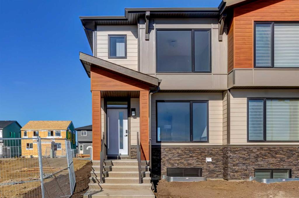 Picture of 70 Setonvista Grove SE, Calgary Real Estate Listing
