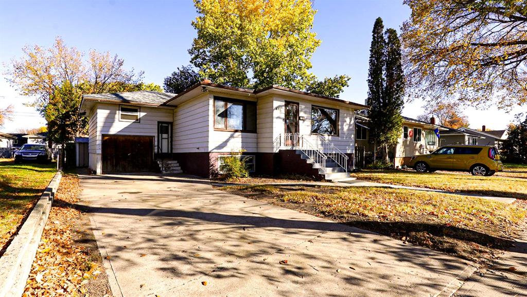 Picture of 446 5 Street SW, Medicine Hat Real Estate Listing