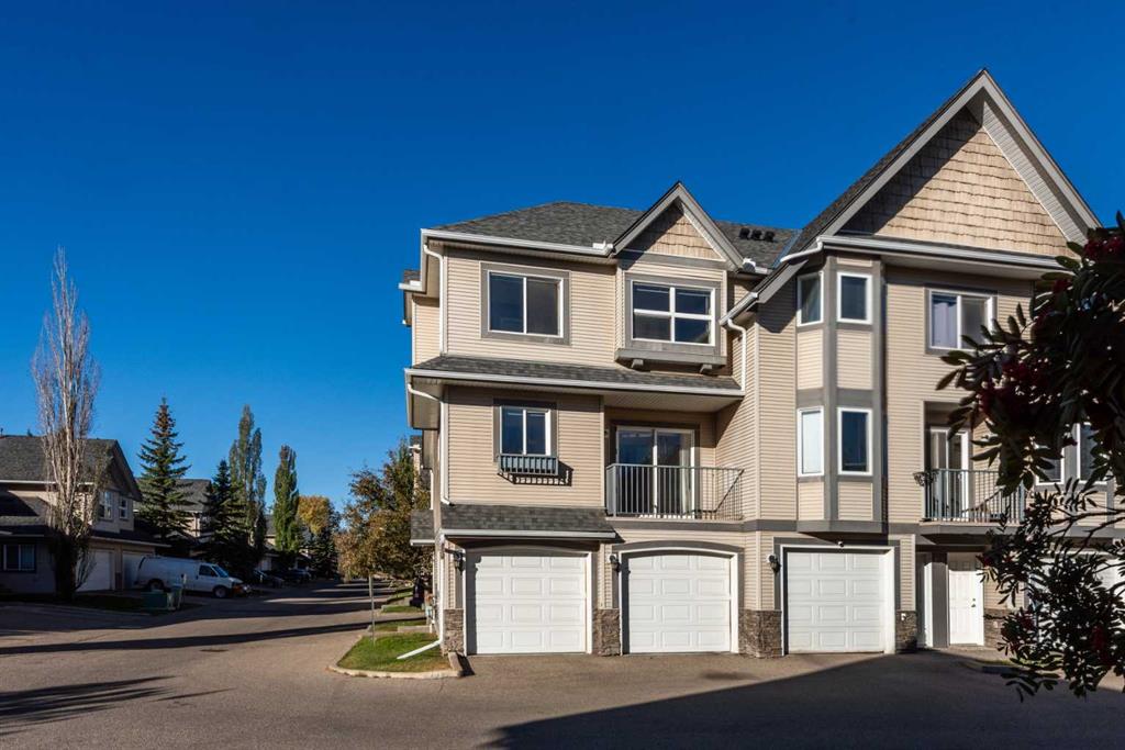 Picture of 66 Cedarwood Lane SW, Calgary Real Estate Listing