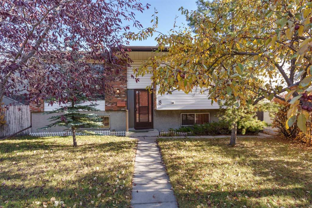 Picture of 8 Ranchlands Crescent NW, Calgary Real Estate Listing