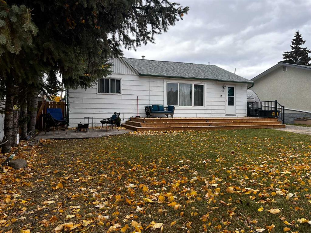 Picture of 712 3 Avenue NW, Slave Lake Real Estate Listing