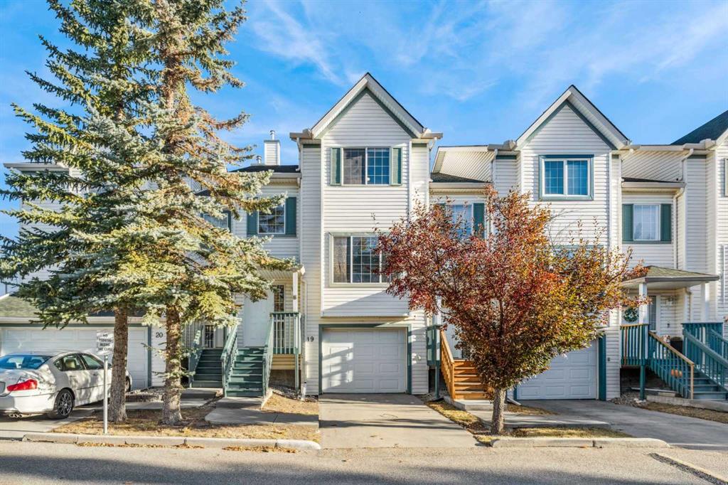 Picture of 19, 15 Rocky Ridge Gate NW, Calgary Real Estate Listing