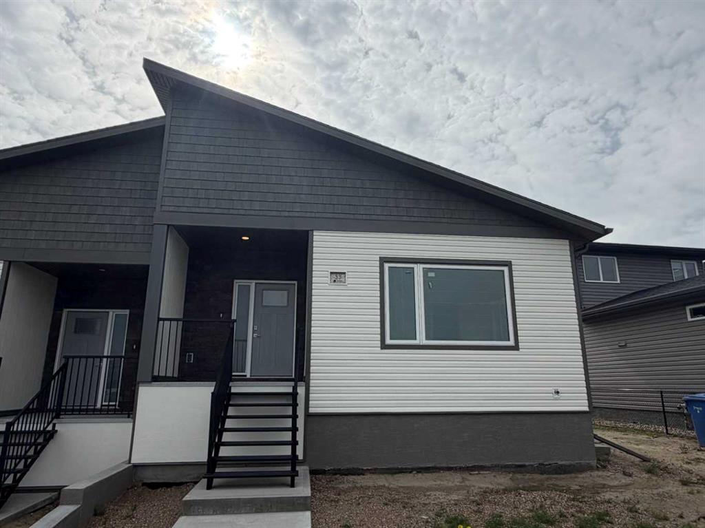 Picture of 33 Sierra Green SW, Medicine Hat Real Estate Listing