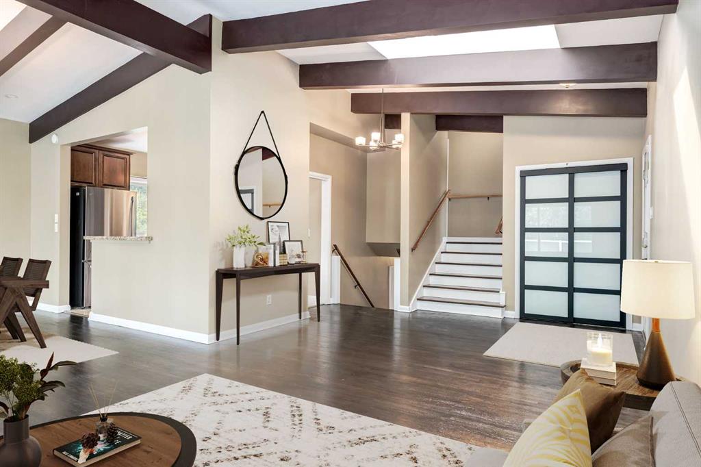 Picture of 911 80 Avenue SW, Calgary Real Estate Listing