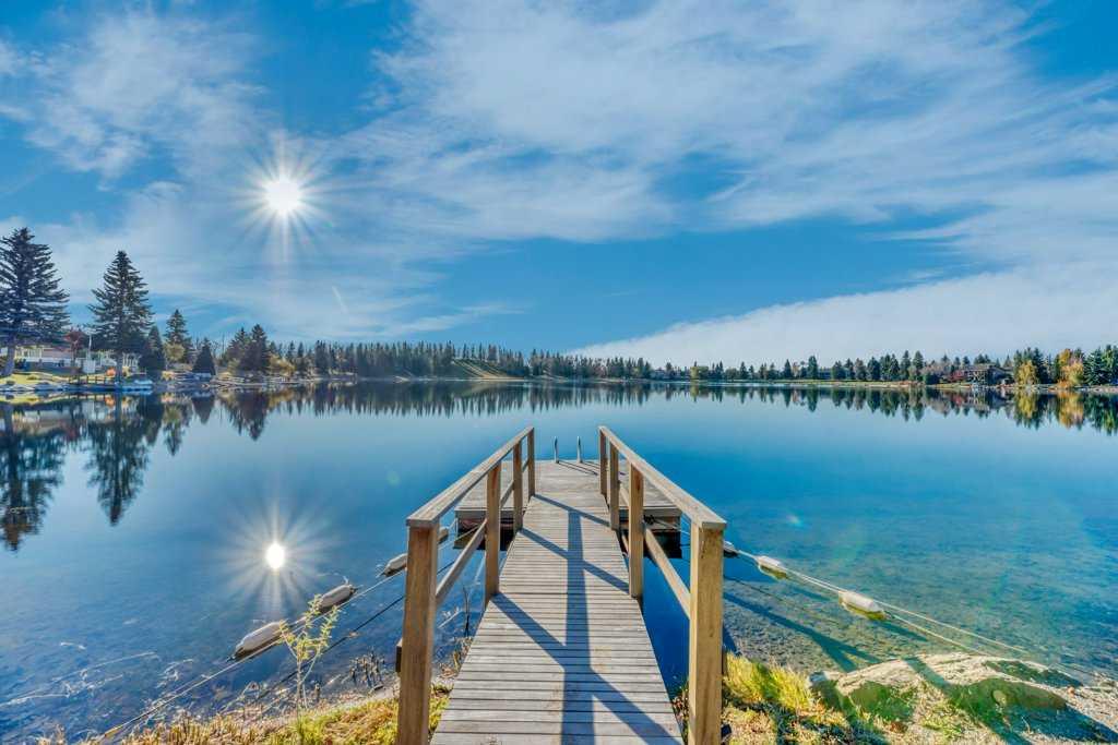 Picture of 15 Midlake Green SE, Calgary Real Estate Listing