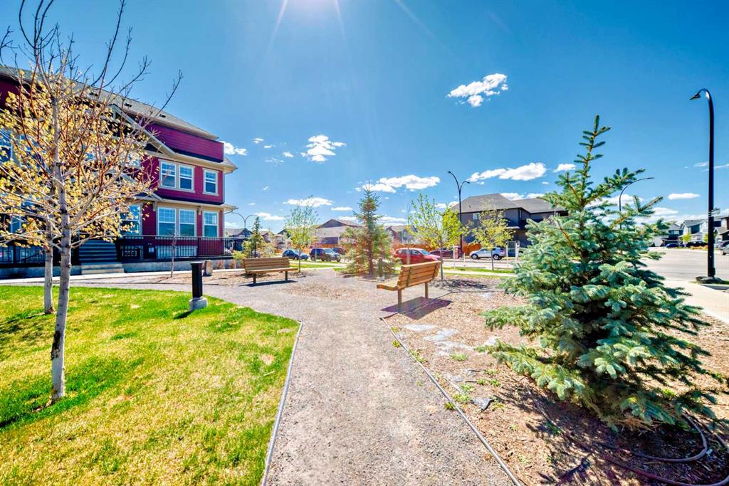 Picture of 109 Cranbrook Square SE, Calgary Real Estate Listing