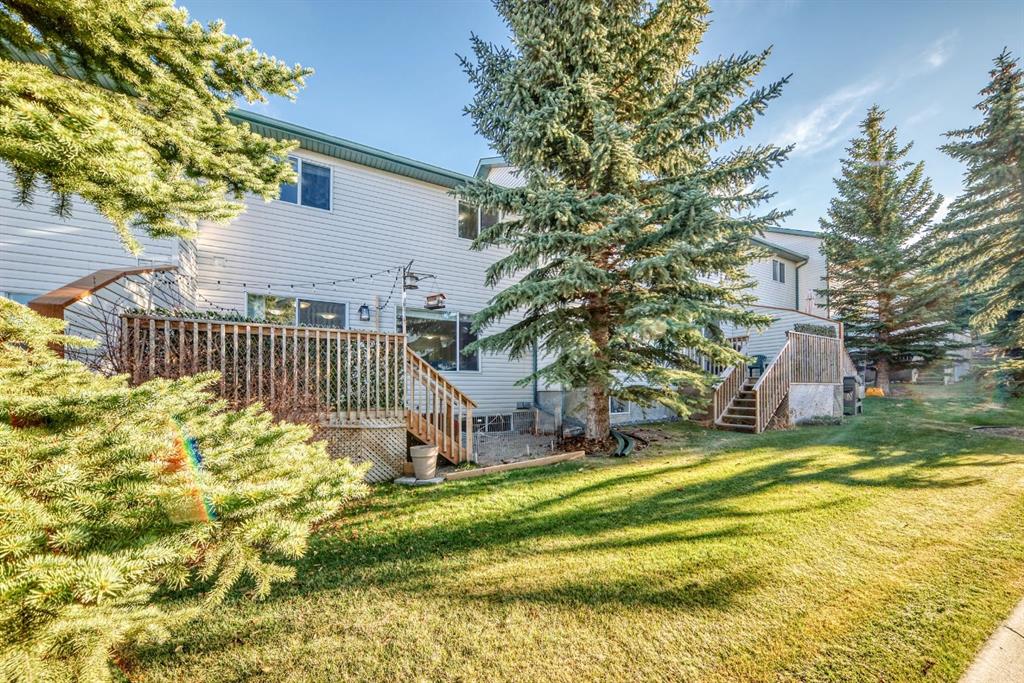 Picture of 8, 122 Bow Ridge Crescent , Cochrane Real Estate Listing