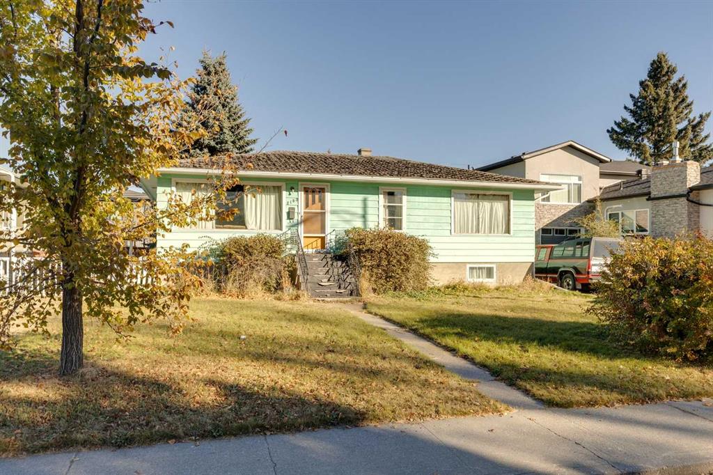 Picture of 2108 Halifax Crescent NW, Calgary Real Estate Listing