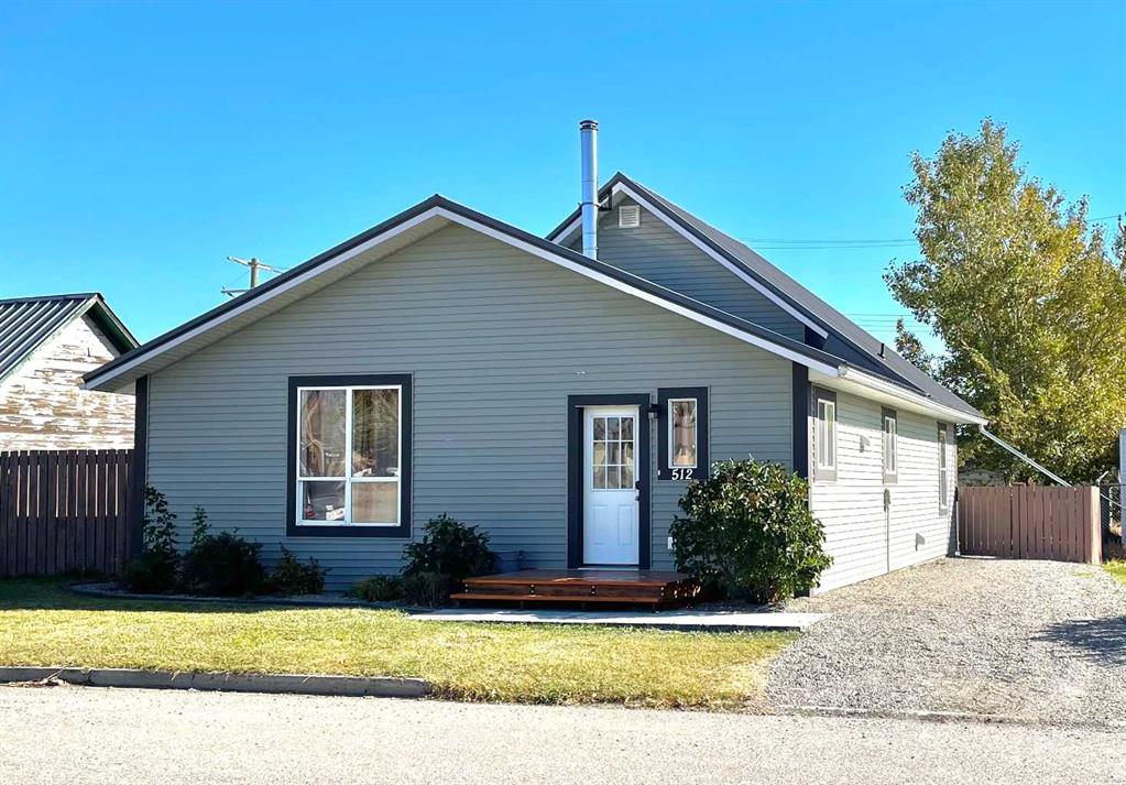 Picture of 215 6 Street , Cowley Real Estate Listing