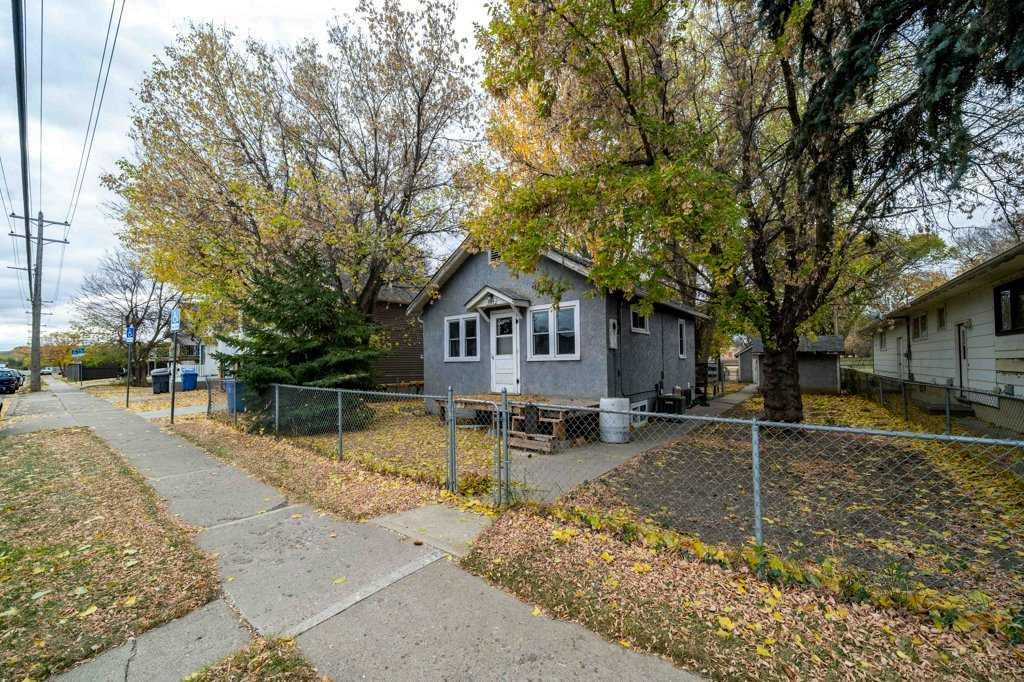 Picture of 619 Industrial Avenue SE, Medicine Hat Real Estate Listing