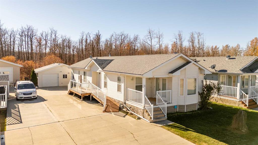 Picture of 11 Baywood Link , Sylvan Lake Real Estate Listing