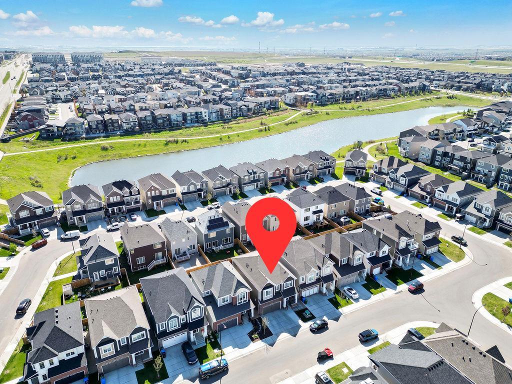 Picture of 165 Carrington Close NW, Calgary Real Estate Listing