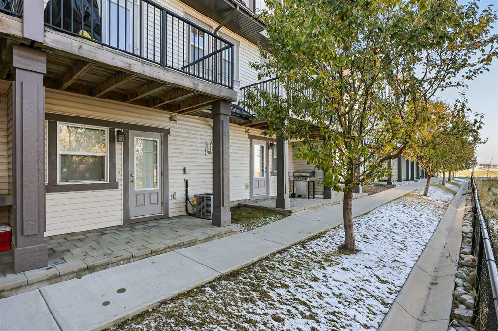 Picture of 68 New Brighton Point SE, Calgary Real Estate Listing