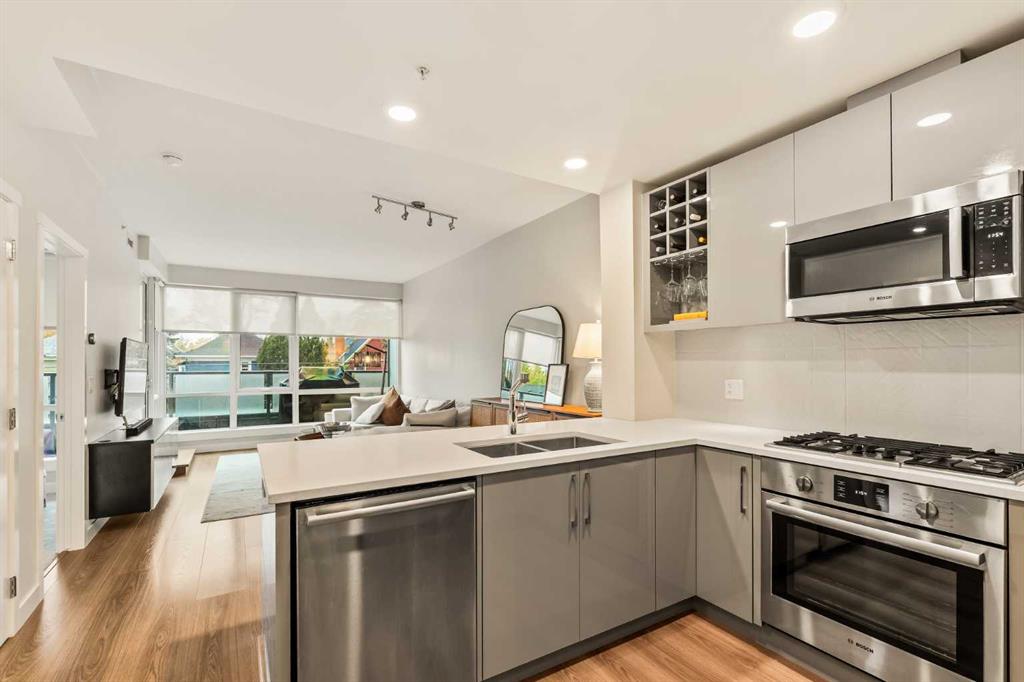 Picture of 206, 301 10 Street NW, Calgary Real Estate Listing