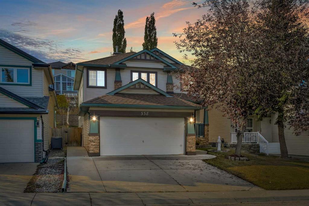 Picture of 338 Panamount Drive NW, Calgary Real Estate Listing