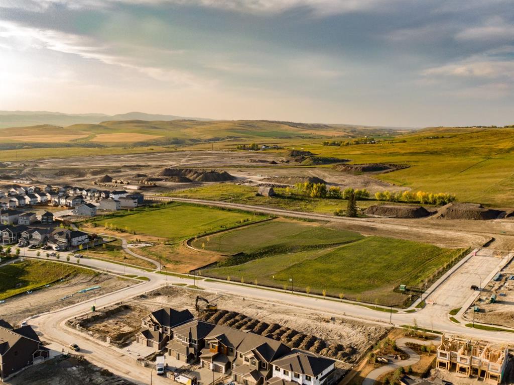 Picture of 512 Heritage Boulevard , Cochrane Real Estate Listing