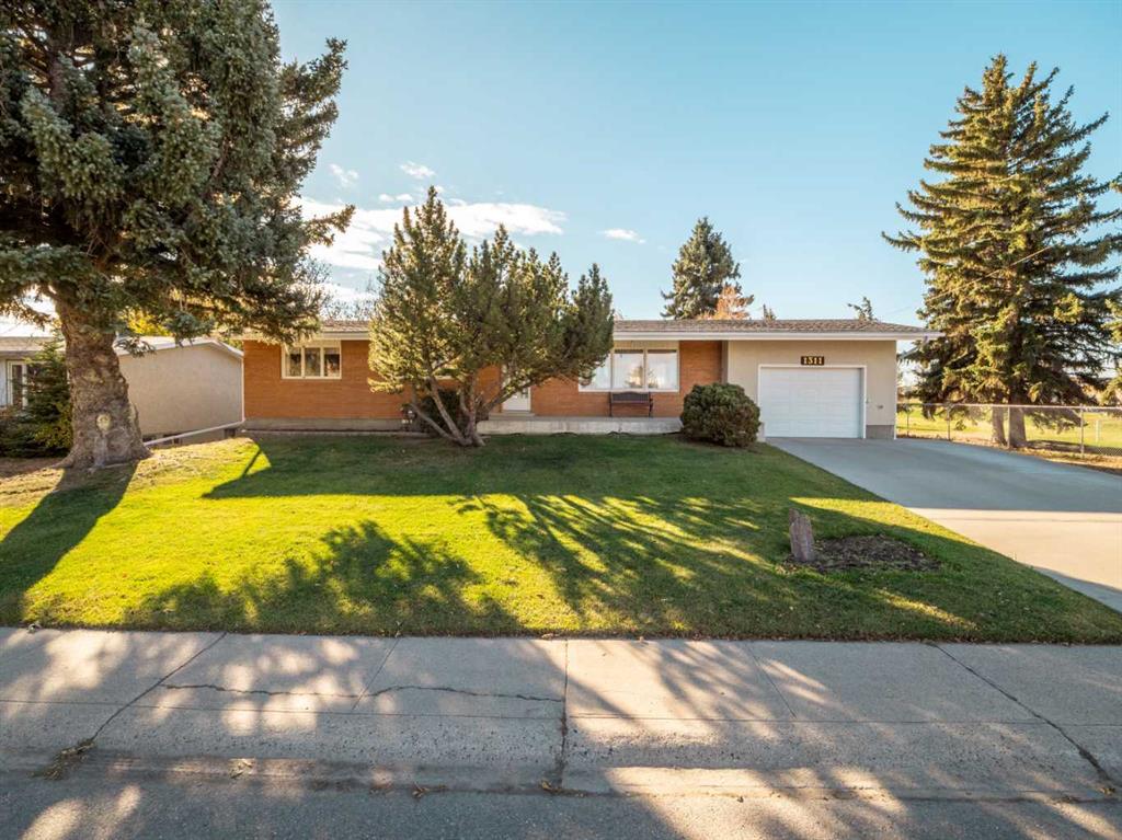 Picture of 1311 23 Avenue , Coaldale Real Estate Listing